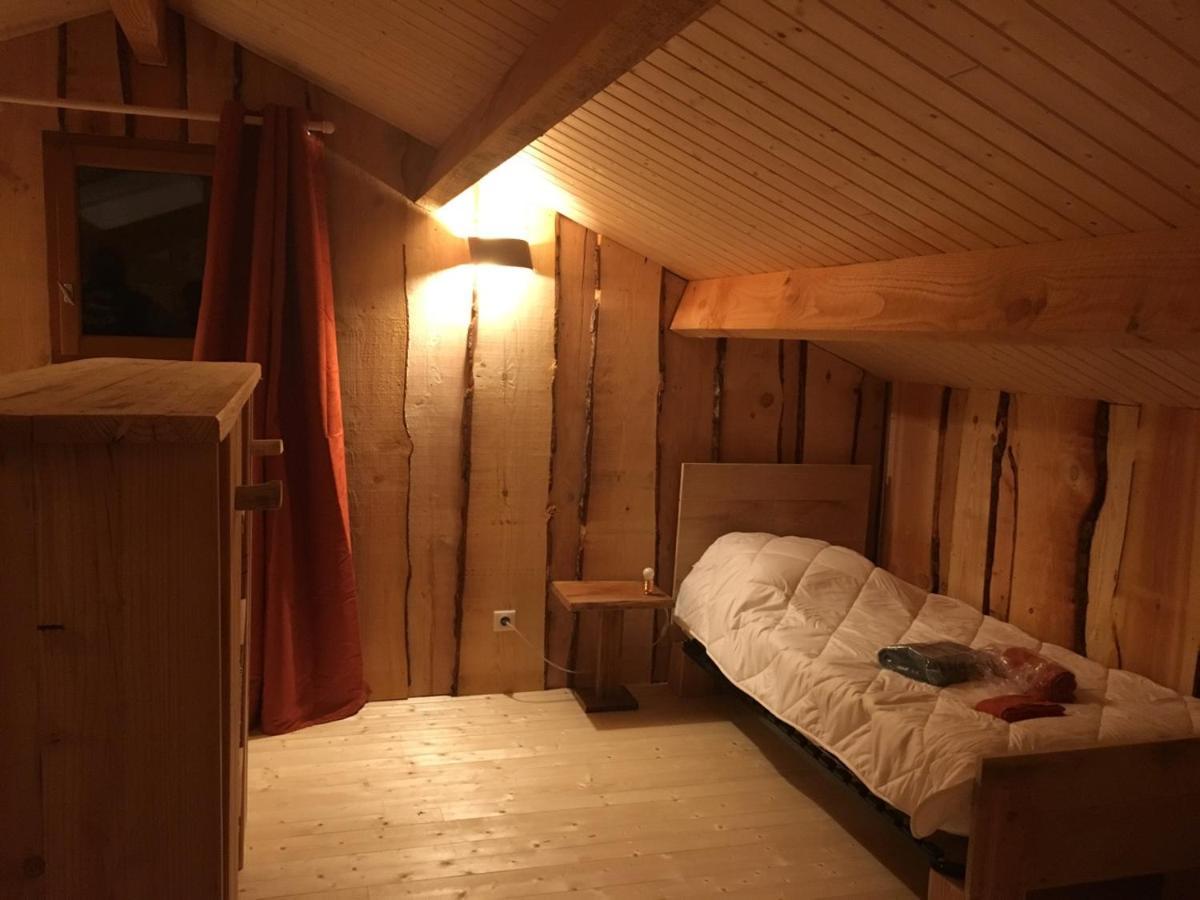 Open Range Villa Chateau-Chervix Bagian luar foto