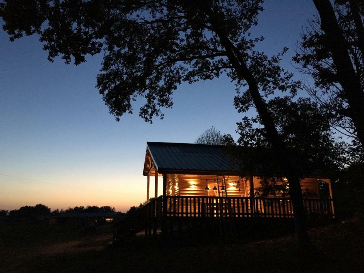 Open Range Villa Chateau-Chervix Bagian luar foto