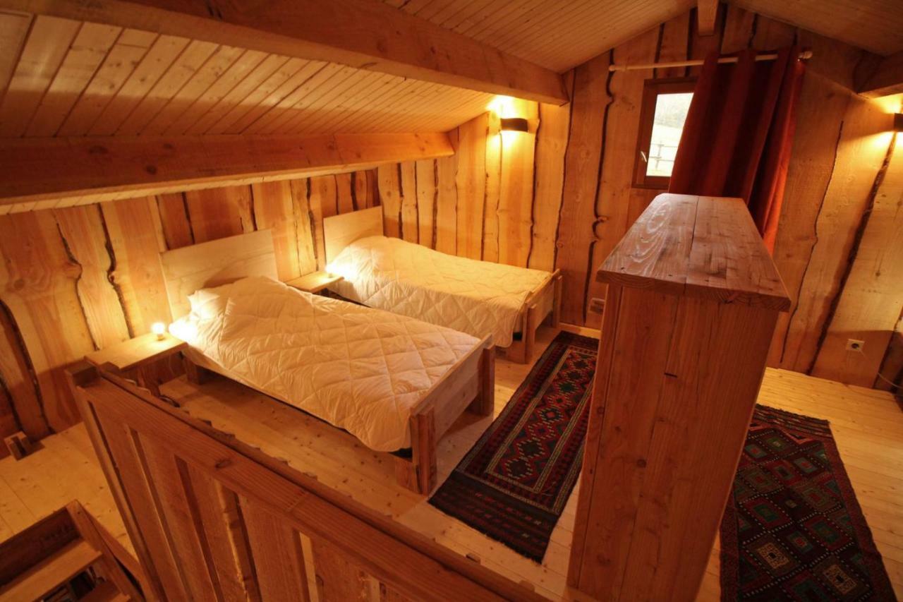 Open Range Villa Chateau-Chervix Bagian luar foto